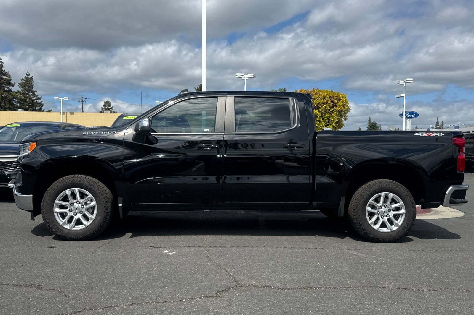 Used 2025 Chevrolet Silverado 1500 LT w/ All Star Edition Plus AWD/4WD image 8