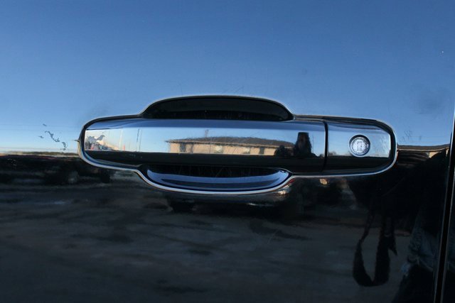 Used 2018 Chevrolet Silverado 1500 LT w/ All Star Edition image 9