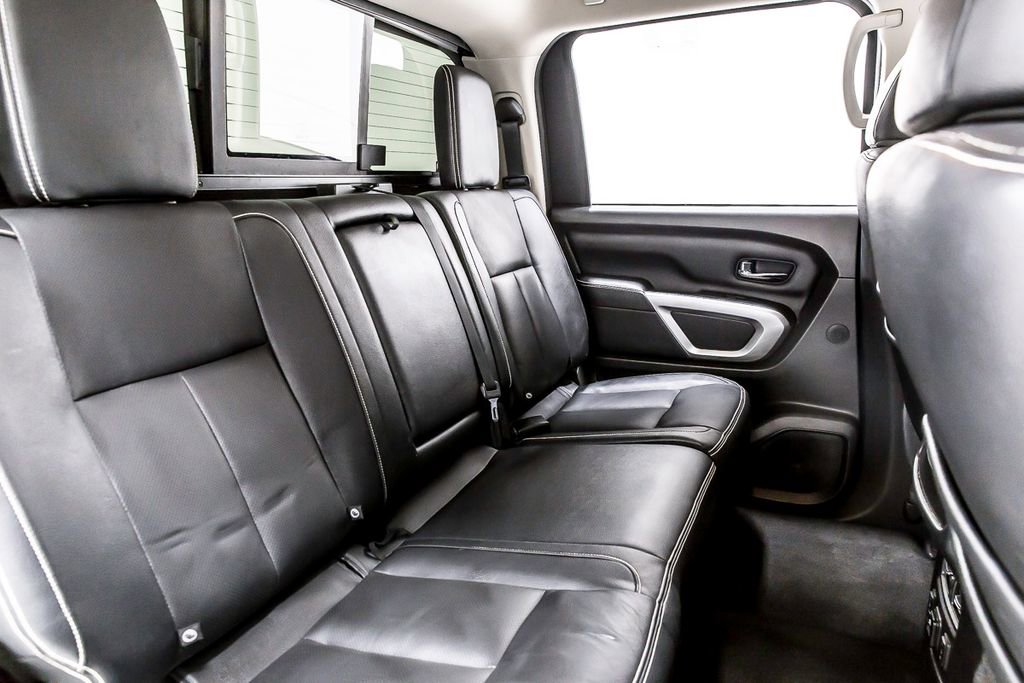 Used 2018 Nissan Titan PRO-4X w/ Pro-4x Convenience Package AWD/4WD image 34