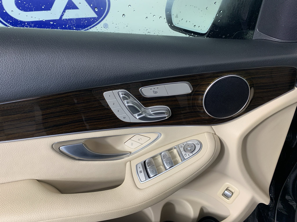 Used 2019 Mercedes-Benz GLC 300 image 15