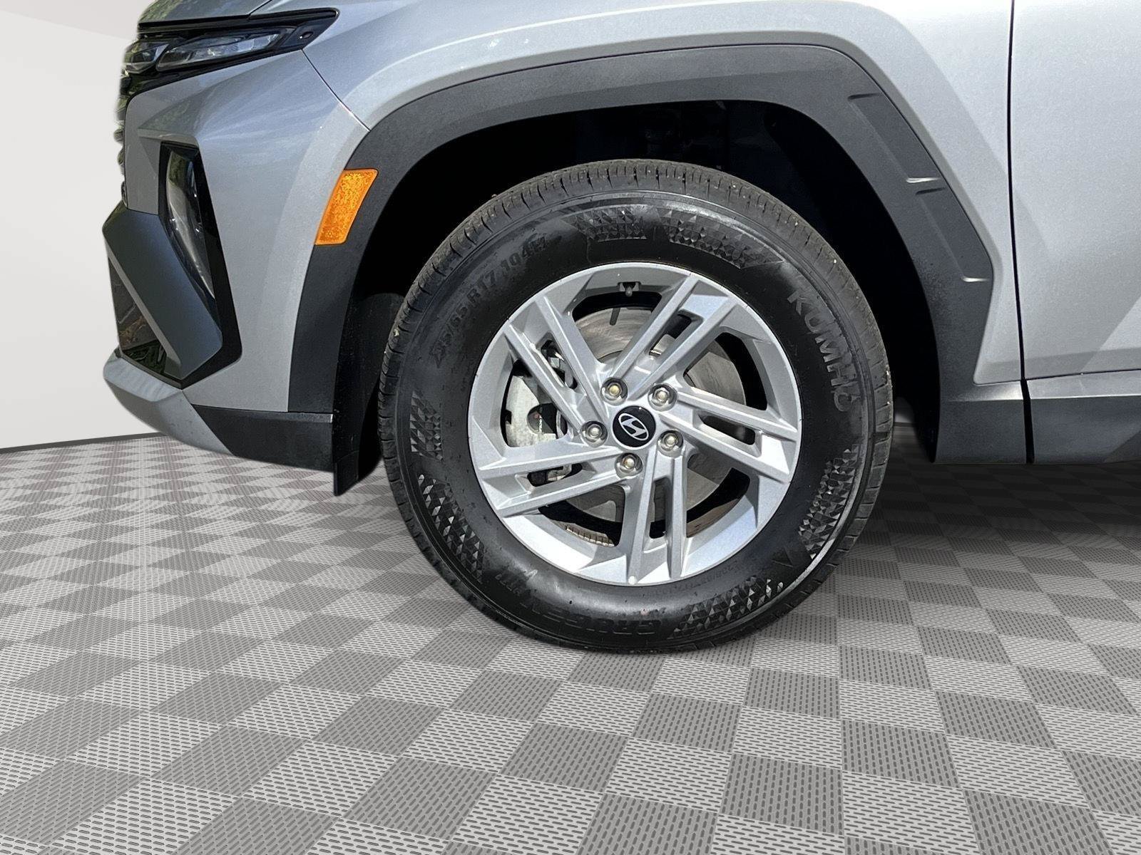 Used 2025 Hyundai Tucson SE AWD/4WD image 9