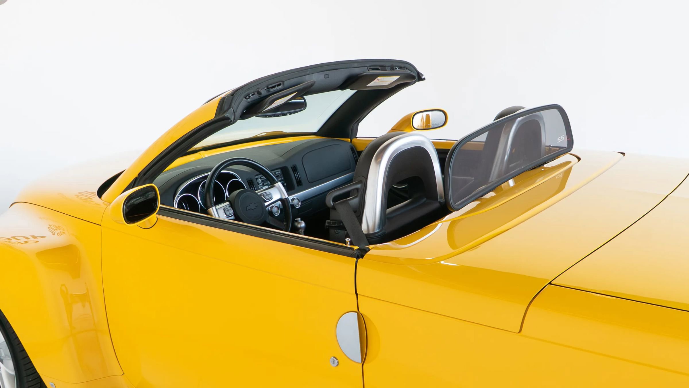 Used 2006 Chevrolet SSR w/ Preferred Equipment Group image 32