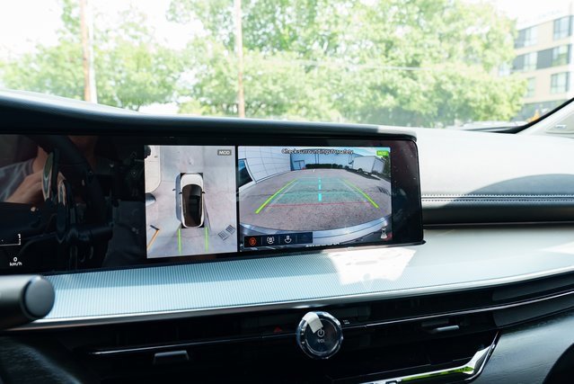 New 2025 Nissan Murano SL image 14