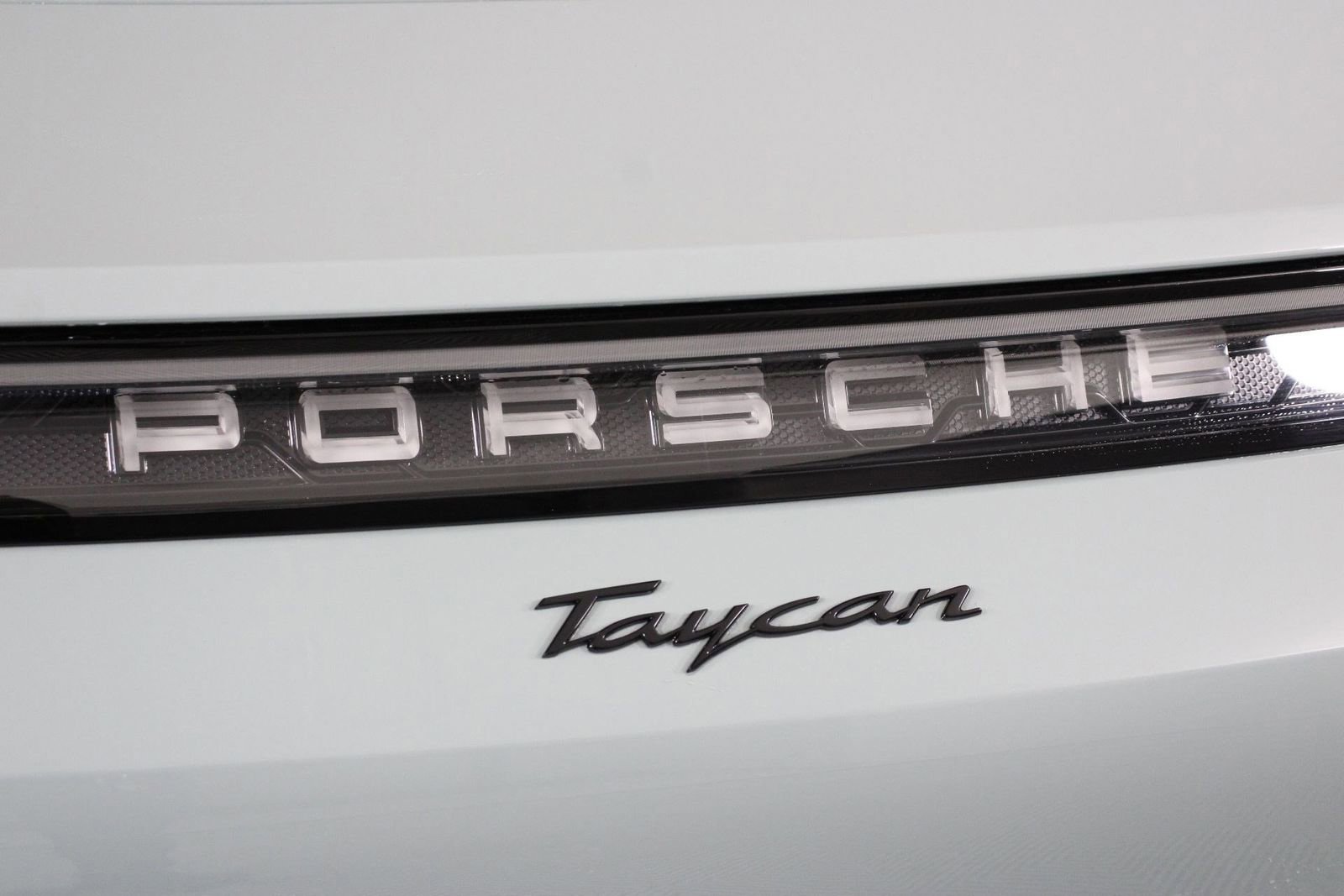 Certified 2025 Porsche Taycan image 22