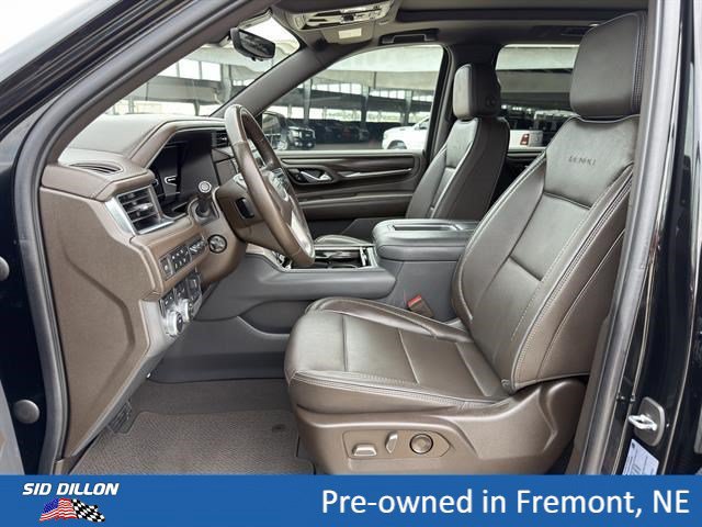 Certified 2022 GMC Yukon XL Denali w/ Denali Premium Package AWD/4WD image 18