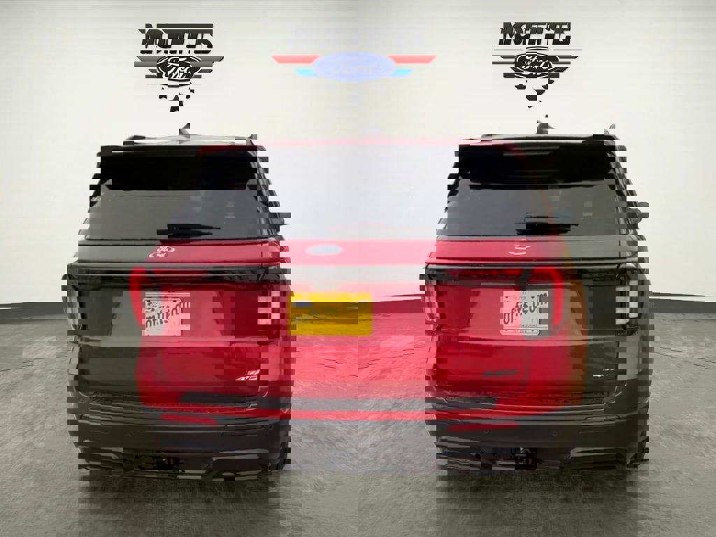 New 2026 Ford Explorer ST-Line image 4