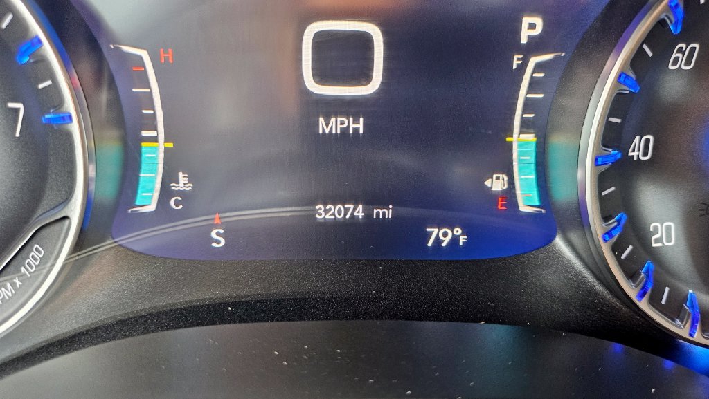 Used 2022 Chrysler Pacifica Touring-L FWD image 34