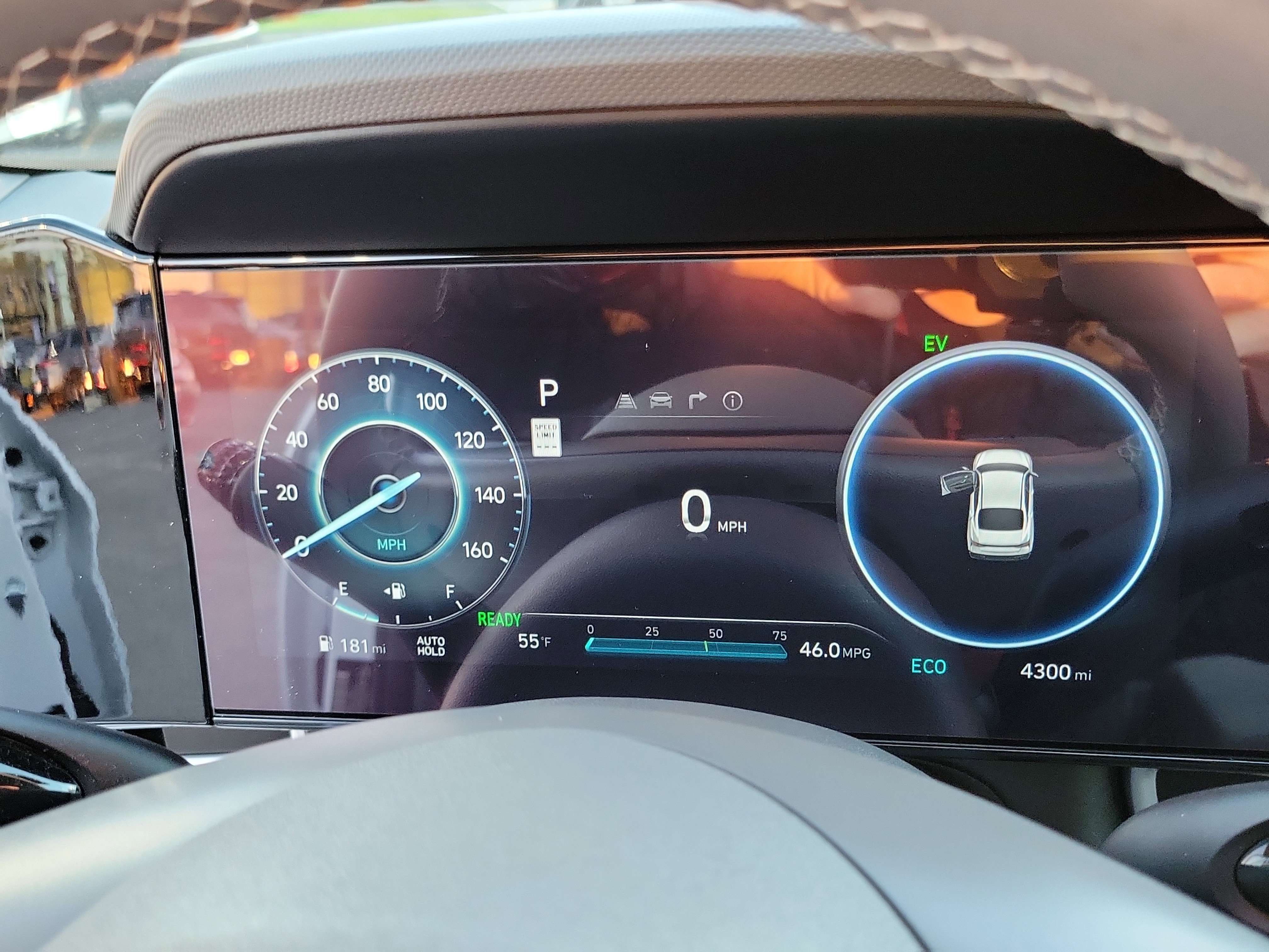 Certified 2025 Hyundai Elantra SEL image 9