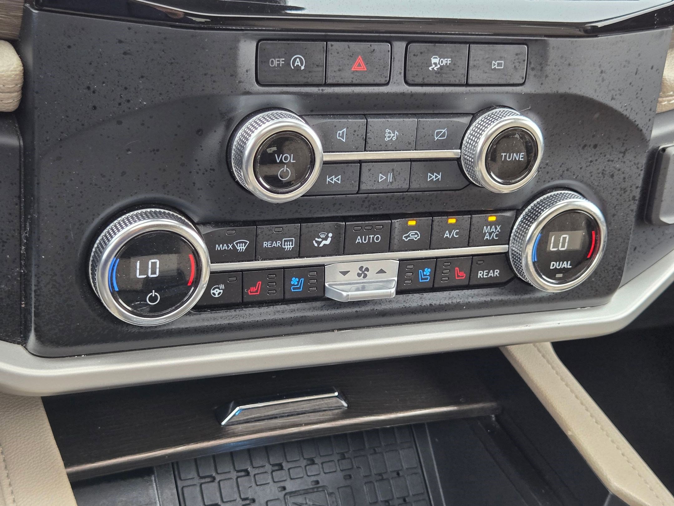 Used 2023 Ford Expedition Limited image 26