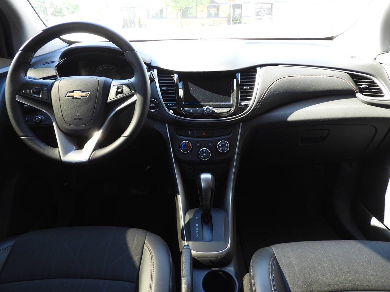 Used 2022 Chevrolet Trax LT w/ Driver Confidence Package AWD/4WD image 21