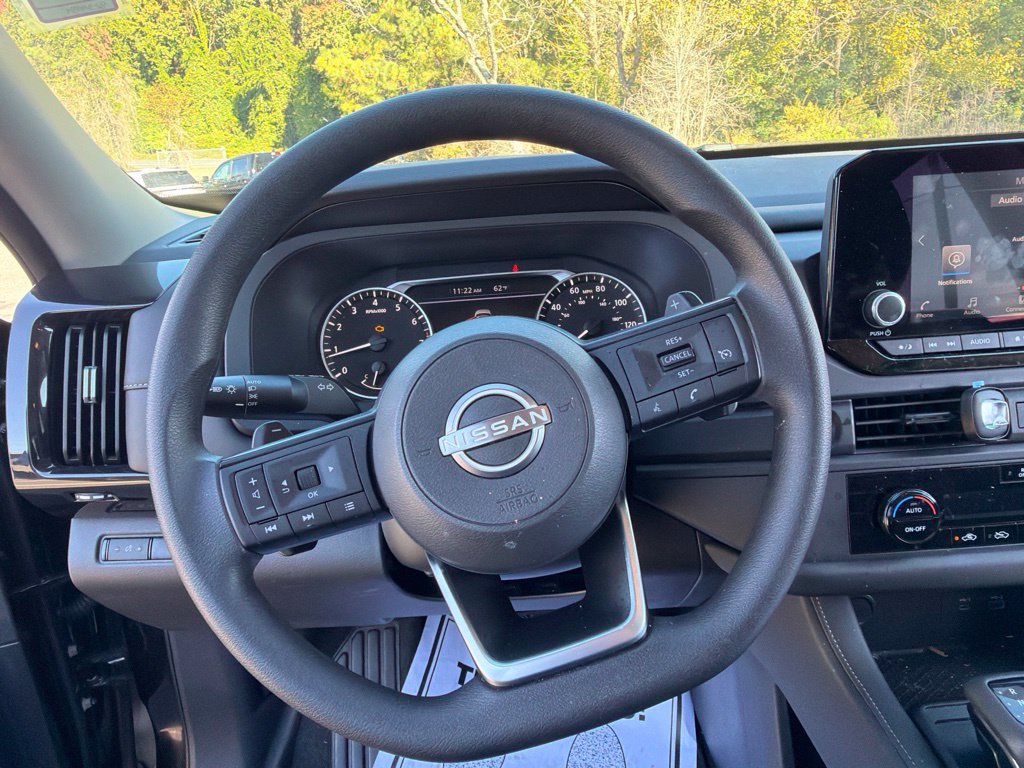 Used 2025 Nissan Pathfinder S AWD/4WD image 13