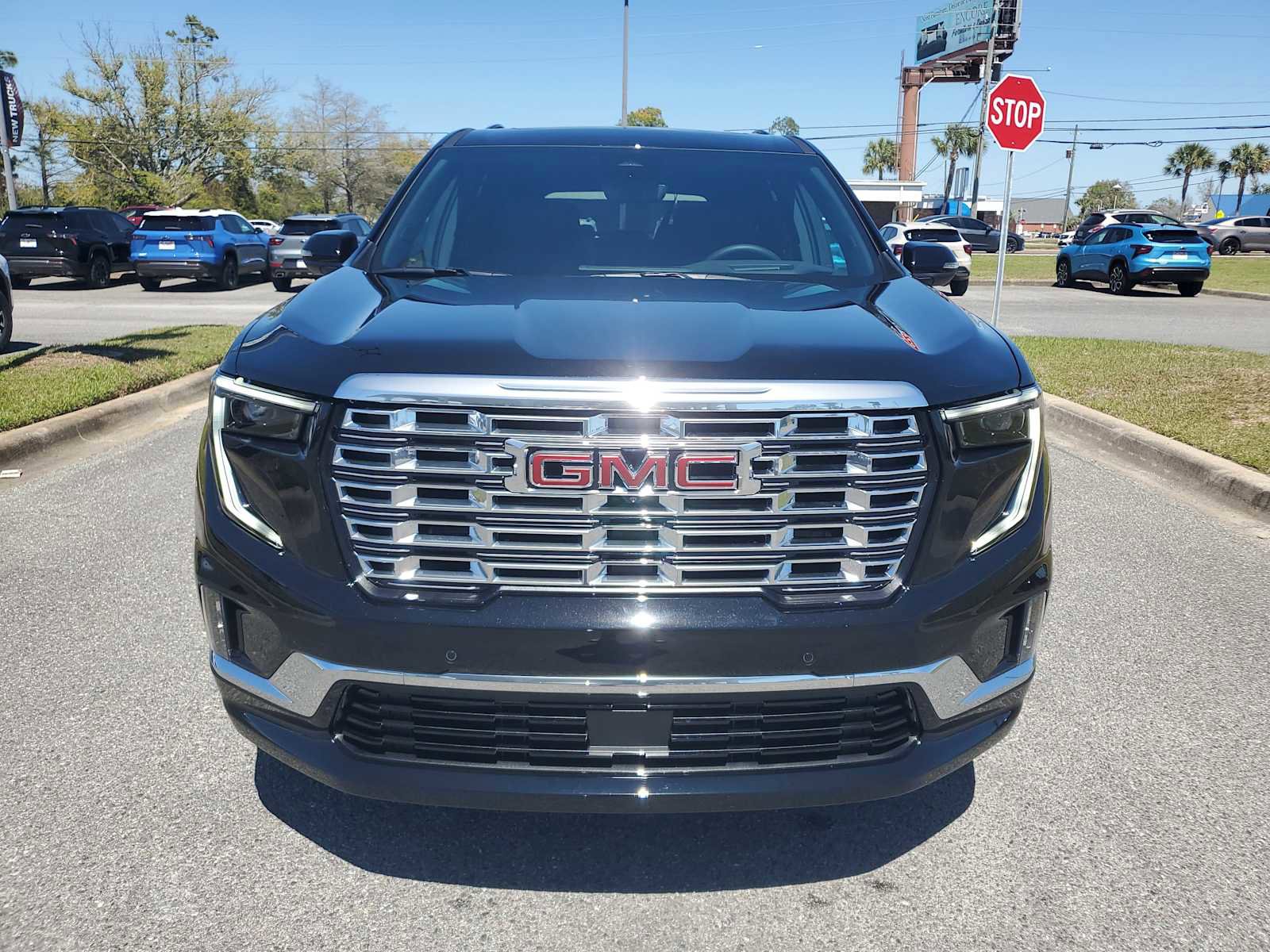 New 2026 GMC Acadia Denali w/ Super Cruise Package FWD image 9