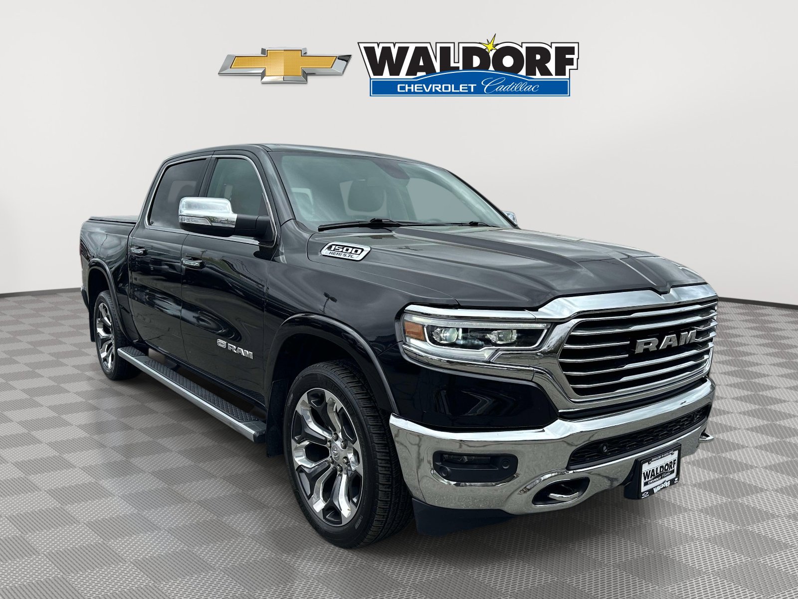Used 2019 RAM 1500 Limited image 1