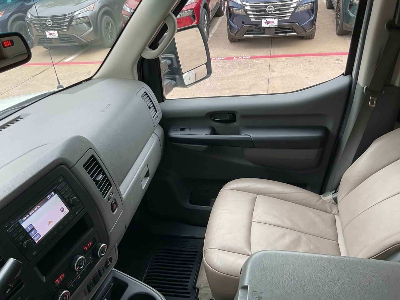 Used 2014 Nissan NV 3500 SL w/ Technology Package image 35