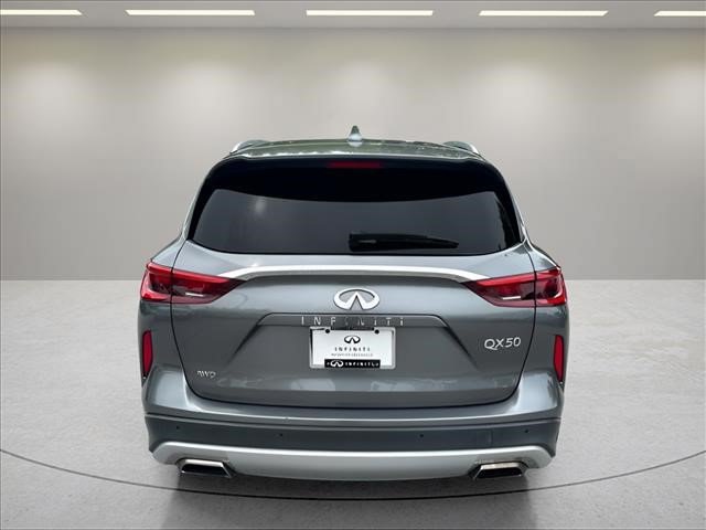 Used 2020 INFINITI QX50 Luxe w/ Navigation Package AWD/4WD image 4