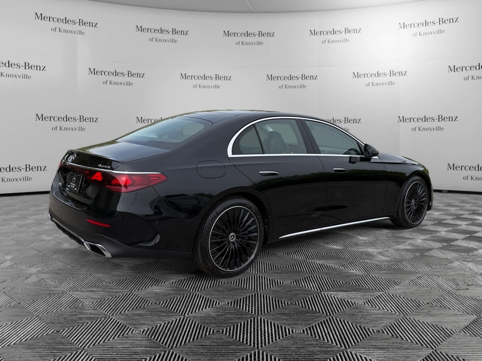 New 2026 Mercedes-Benz E 450 4MATIC Sedan image 5