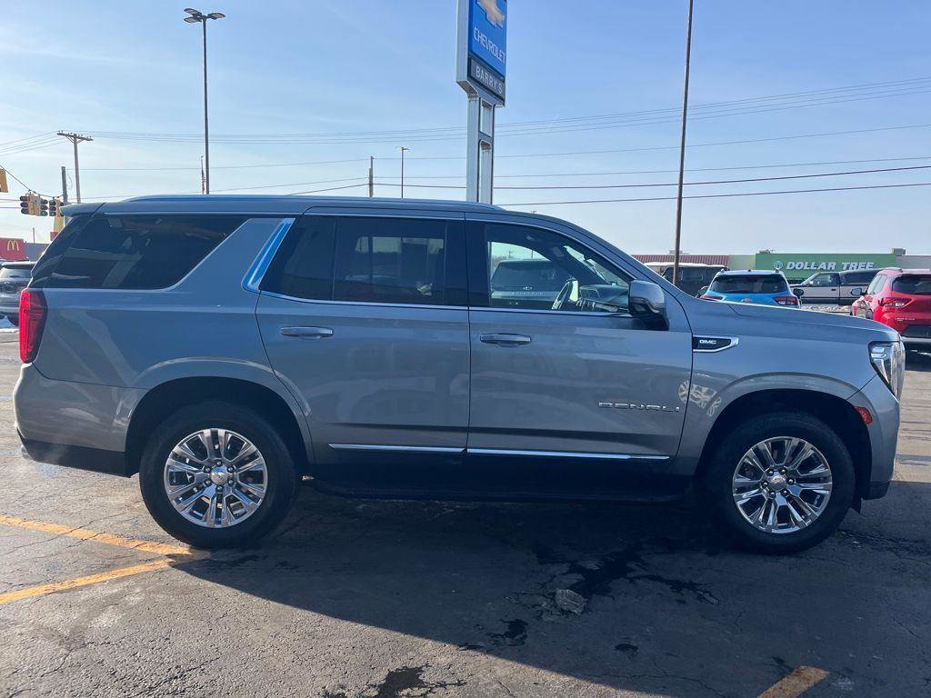 Used 2023 GMC Yukon Denali AWD/4WD image 6
