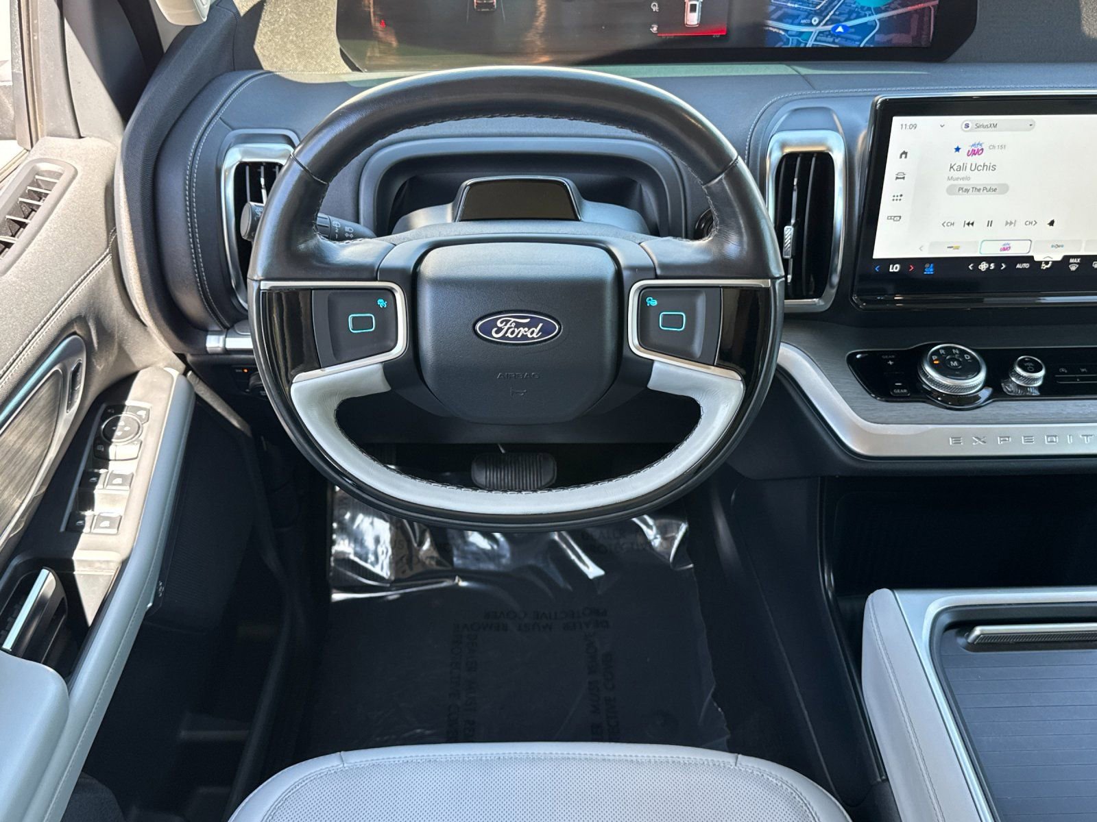 Used 2025 Ford Expedition Max Platinum image 17