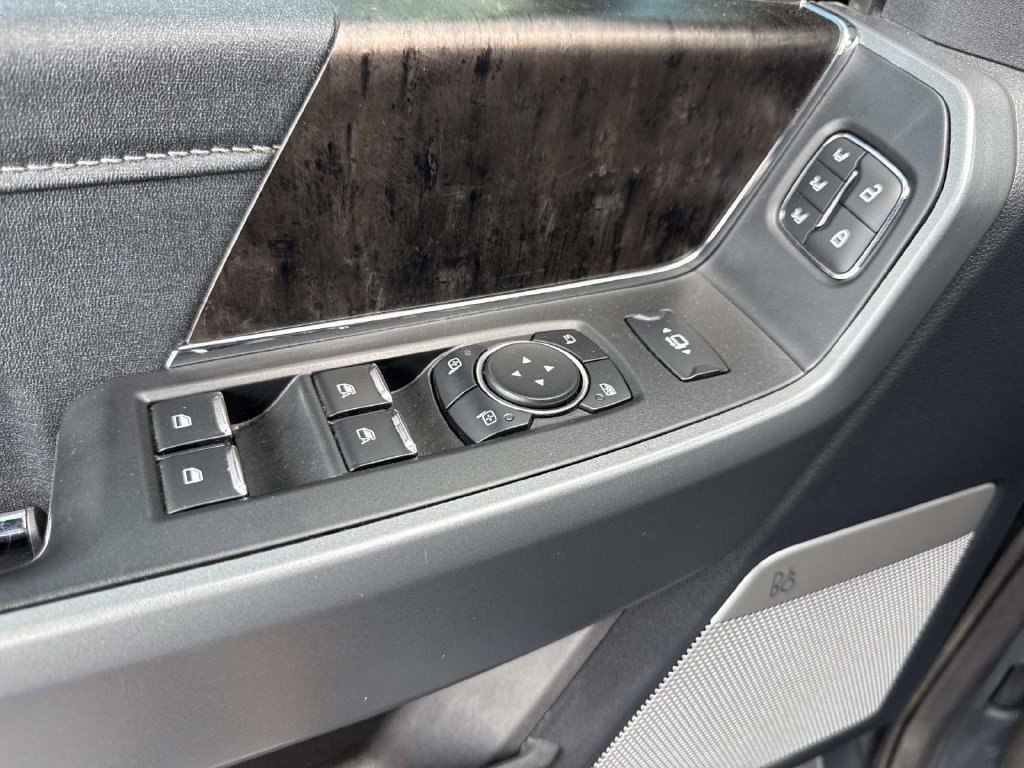 Used 2024 Ford F350 Lariat w/ Tremor Off-Road Package AWD/4WD image 19