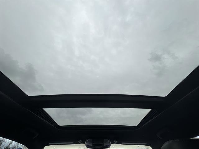 Used 2018 Chrysler 300 S w/ 300S Premium Group image 21