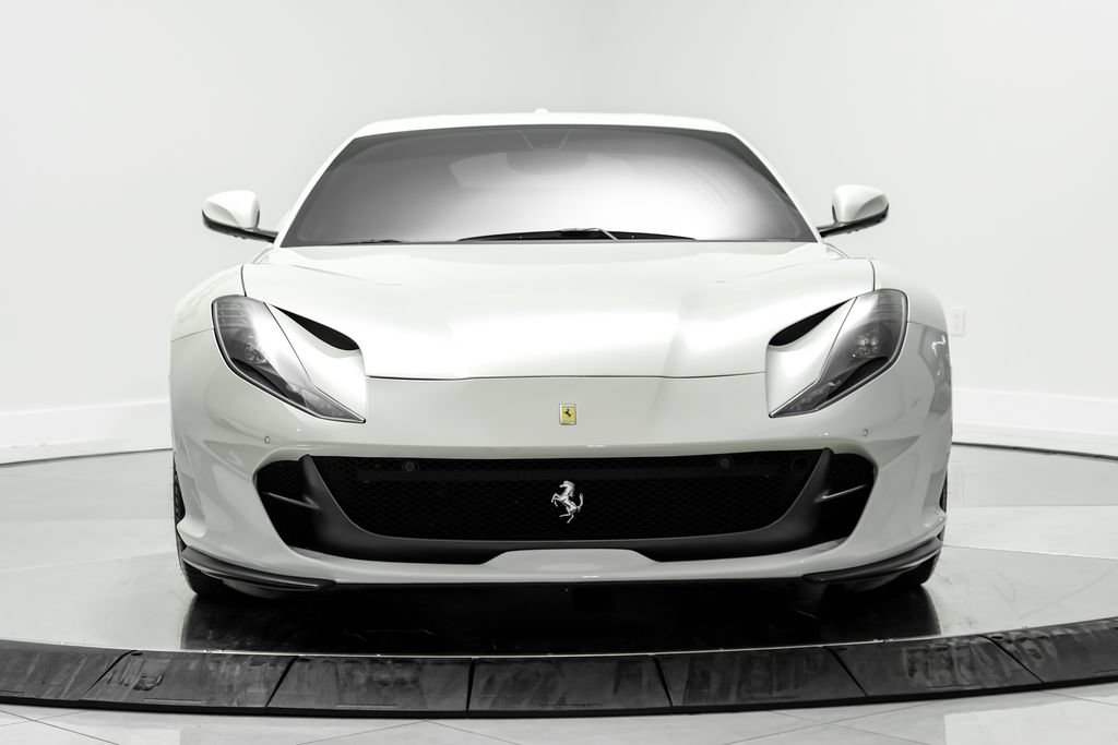 Used 2019 Ferrari 812 Superfast RWD image 2