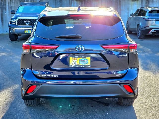 Used 2020 Toyota Highlander XLE AWD/4WD image 6