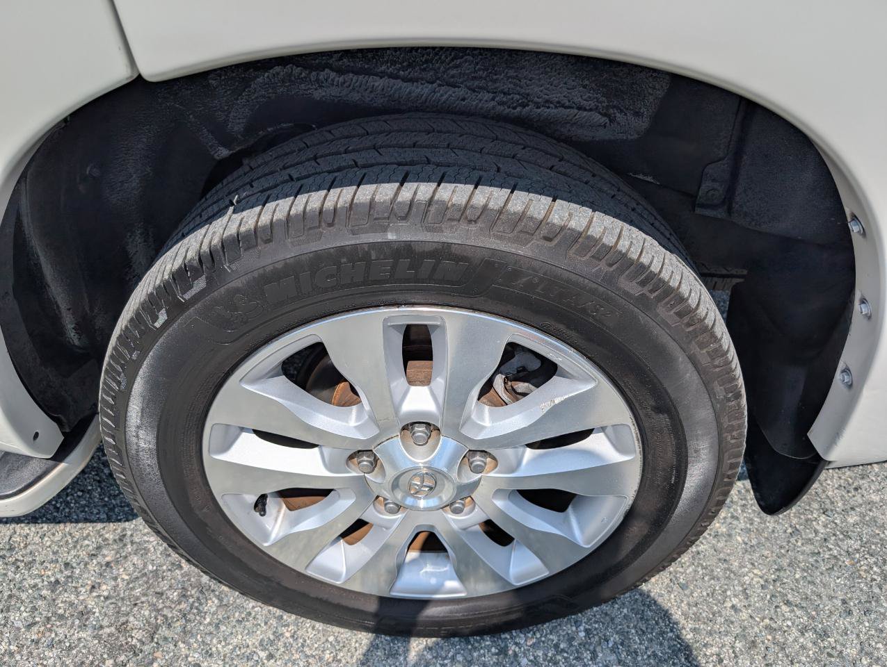 Used 2013 Toyota Sequoia Platinum RWD image 10