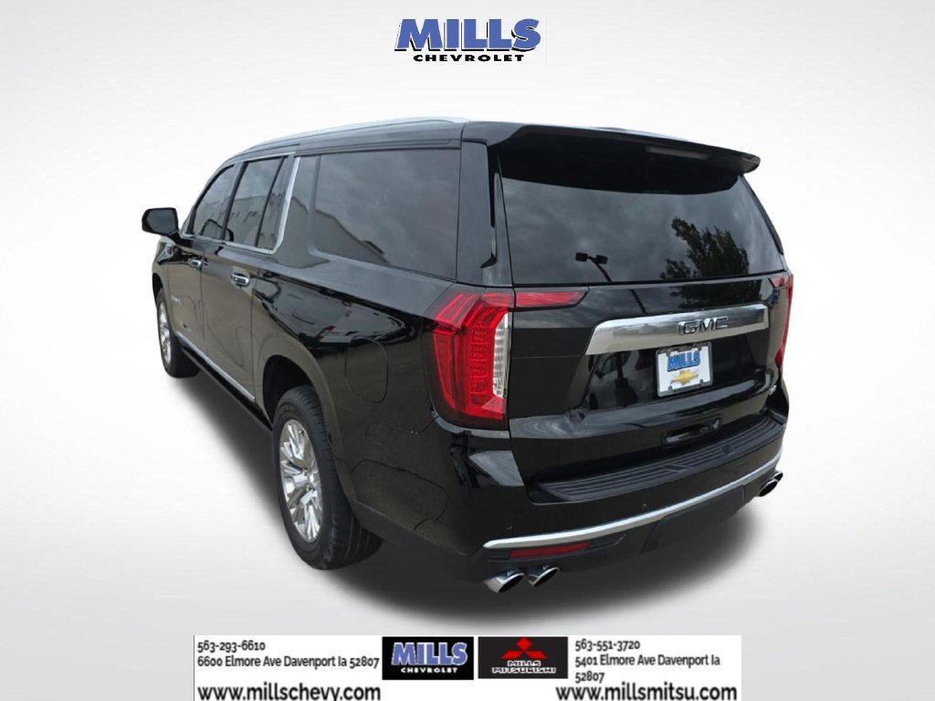 Used 2022 GMC Yukon XL Denali AWD/4WD image 3