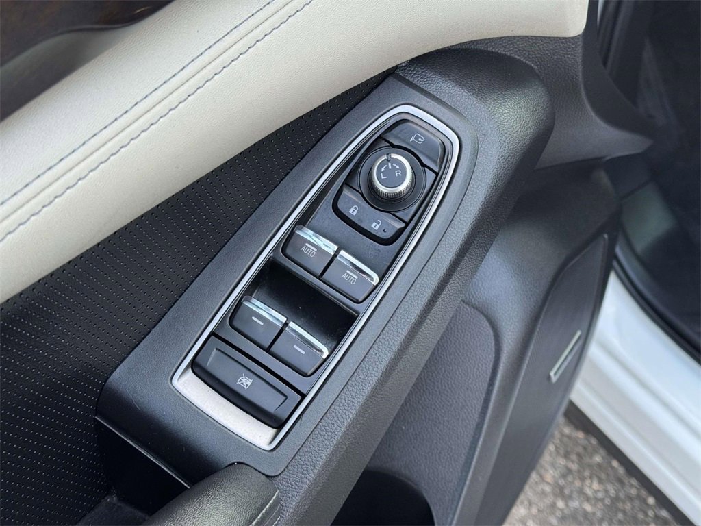 Used 2022 Subaru Ascent Touring image 17