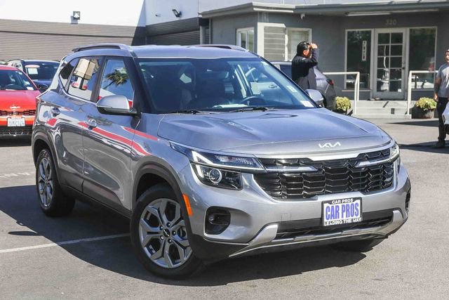 Used 2024 Kia Seltos S image 2