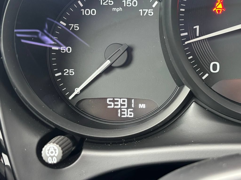 Certified 2026 Porsche Macan AWD/4WD image 9