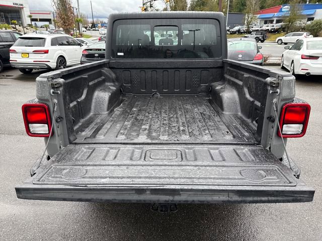 Used 2023 Jeep Gladiator Sport image 14