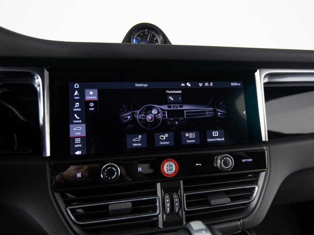 Certified 2025 Porsche Macan image 24