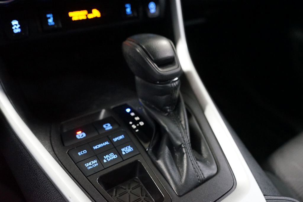 Certified 2022 Toyota RAV4 XLE w/ Convenience Package image 20