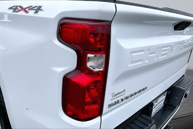 Used 2020 Chevrolet Silverado 1500 W/T w/ WT Safety Package AWD/4WD image 23
