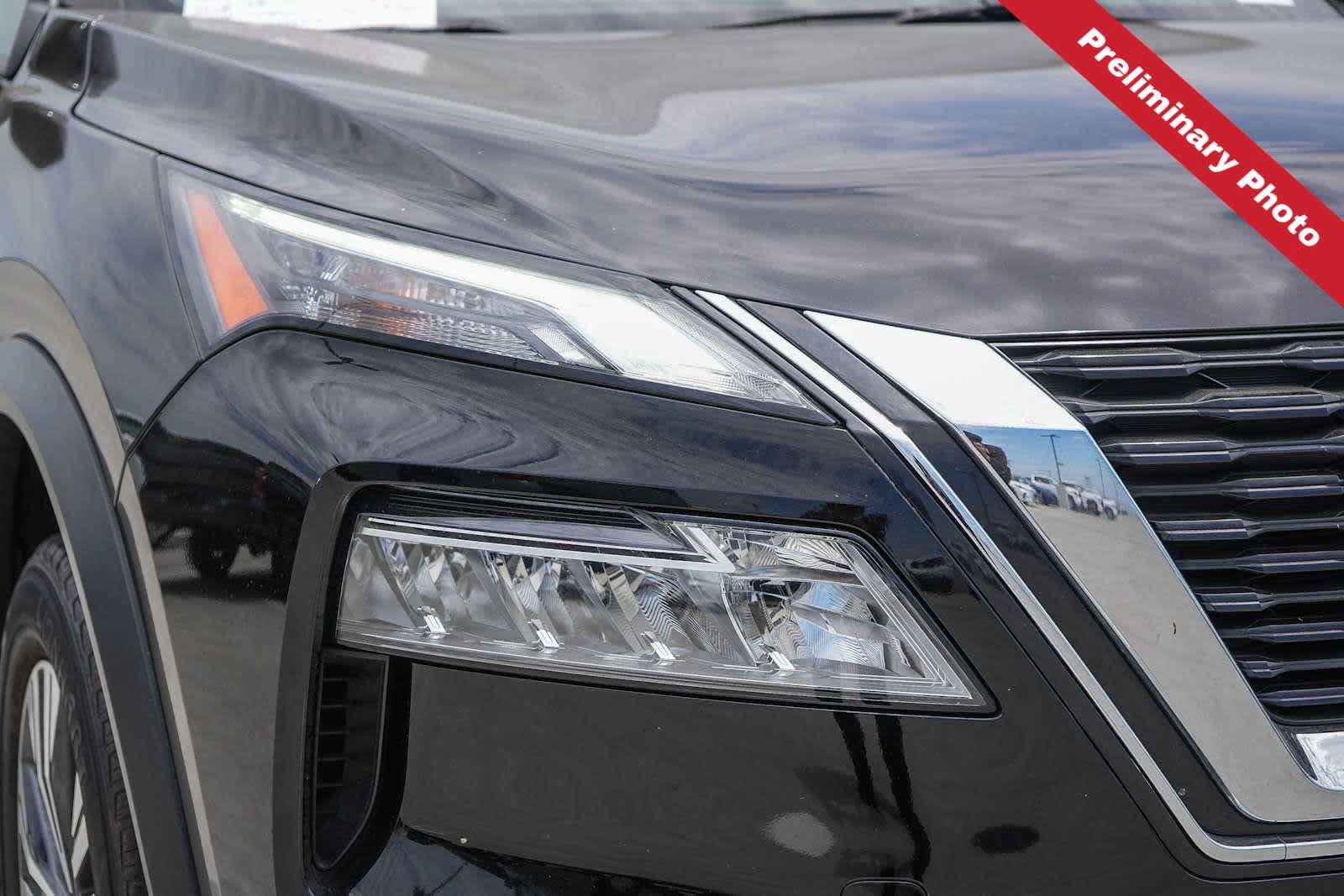 Used 2023 Nissan Rogue SV FWD image 4