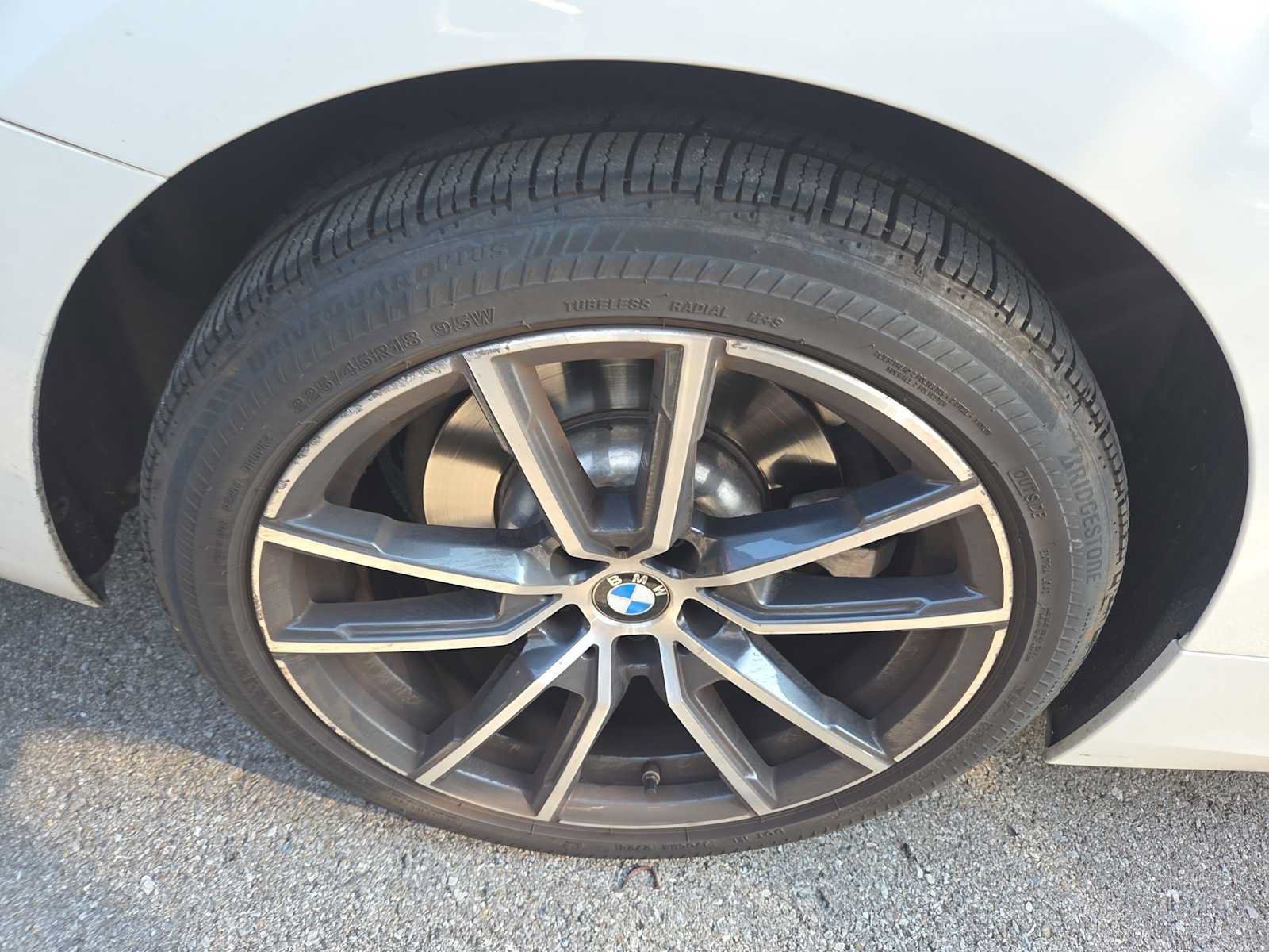 Used 2020 BMW 330i Sedan w/ Convenience Package RWD image 4