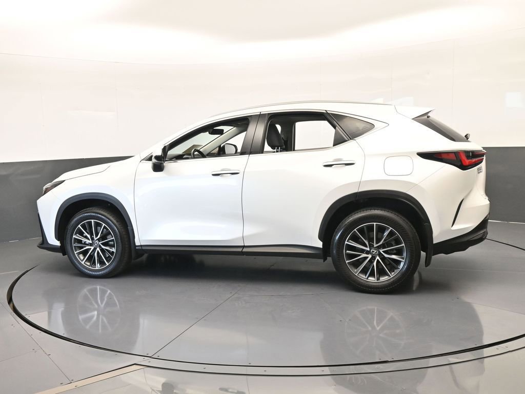 Used 2024 Lexus NX 350 AWD image 3