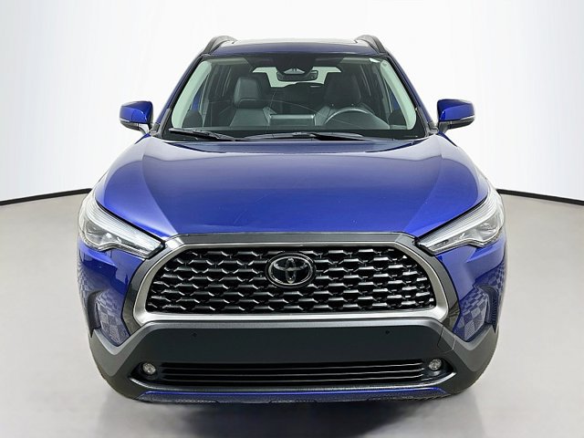 Used 2023 Toyota Corolla Cross XLE w/ Convenience Package AWD/4WD image 2