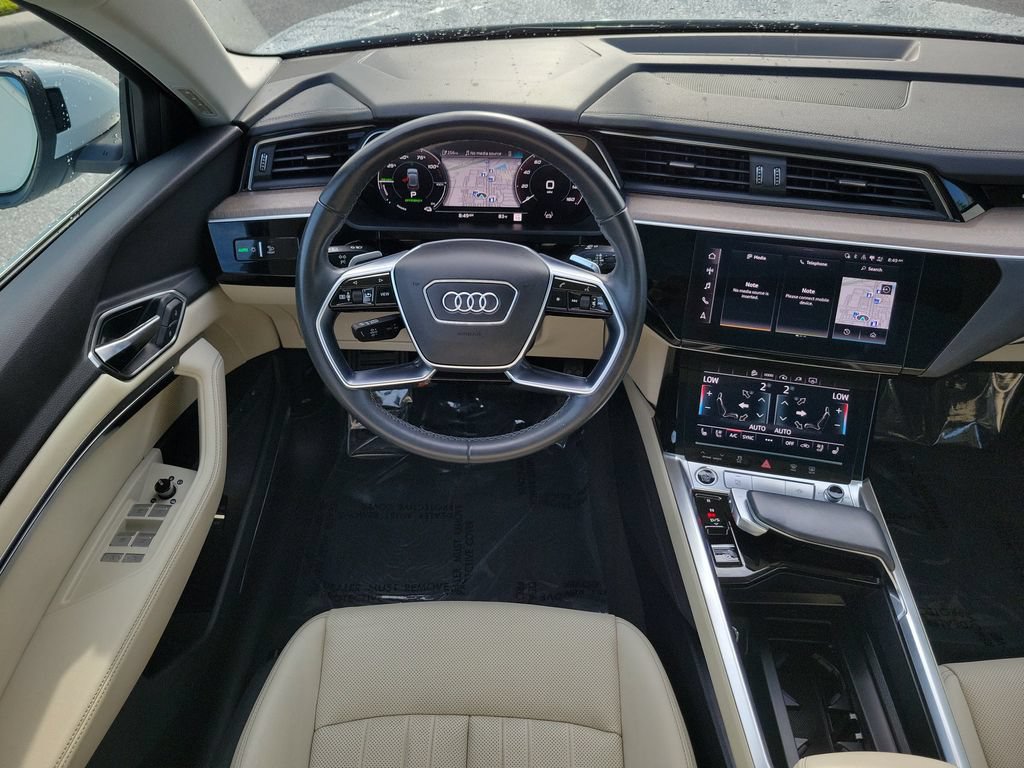 Used 2024 Audi Q8 e-tron Premium Plus w/ Premium Plus Package AWD/4WD image 21