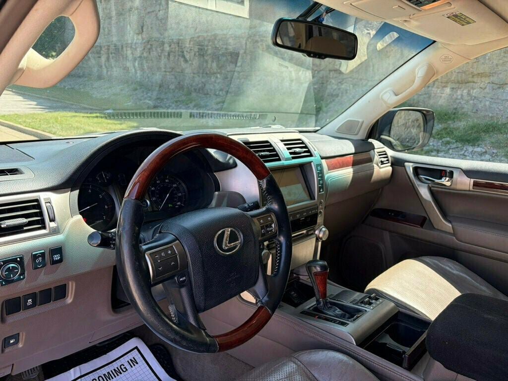 Used 2011 Lexus GX 460 w/ Comfort Plus Pkg AWD/4WD image 30