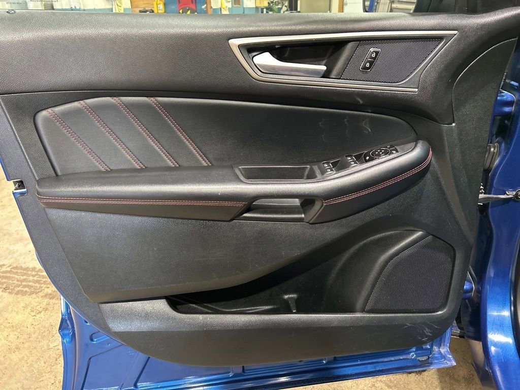 Used 2023 Ford Edge ST-Line AWD/4WD image 17
