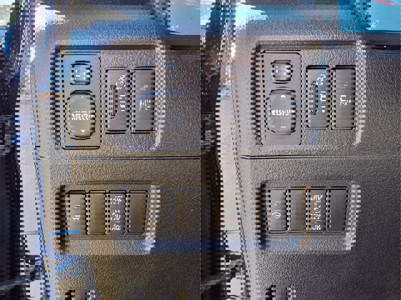 Used 2016 Toyota 4Runner Limited w/ Convenience Package image 17