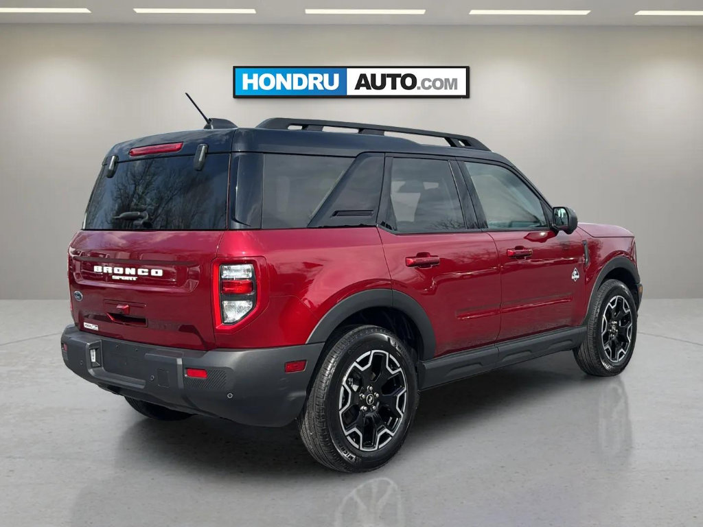 Used 2025 Ford Bronco Sport Outer Banks w/ Outer Banks Tech Package+ AWD/4WD image 4