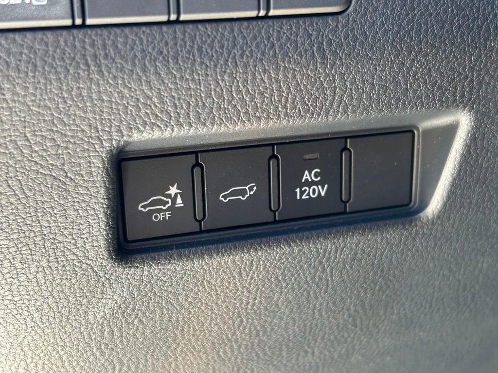 Used 2025 Lexus GX 550 w/ Accessory Package (2T) AWD/4WD image 30