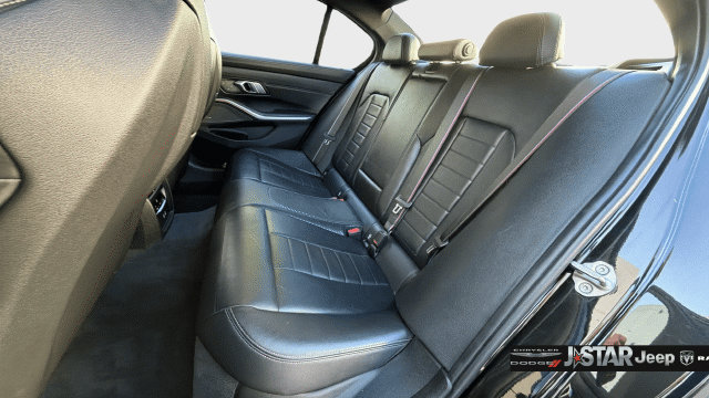 Used 2021 BMW M3 Competition w/ M Carbon Exterior Package RWD image 24