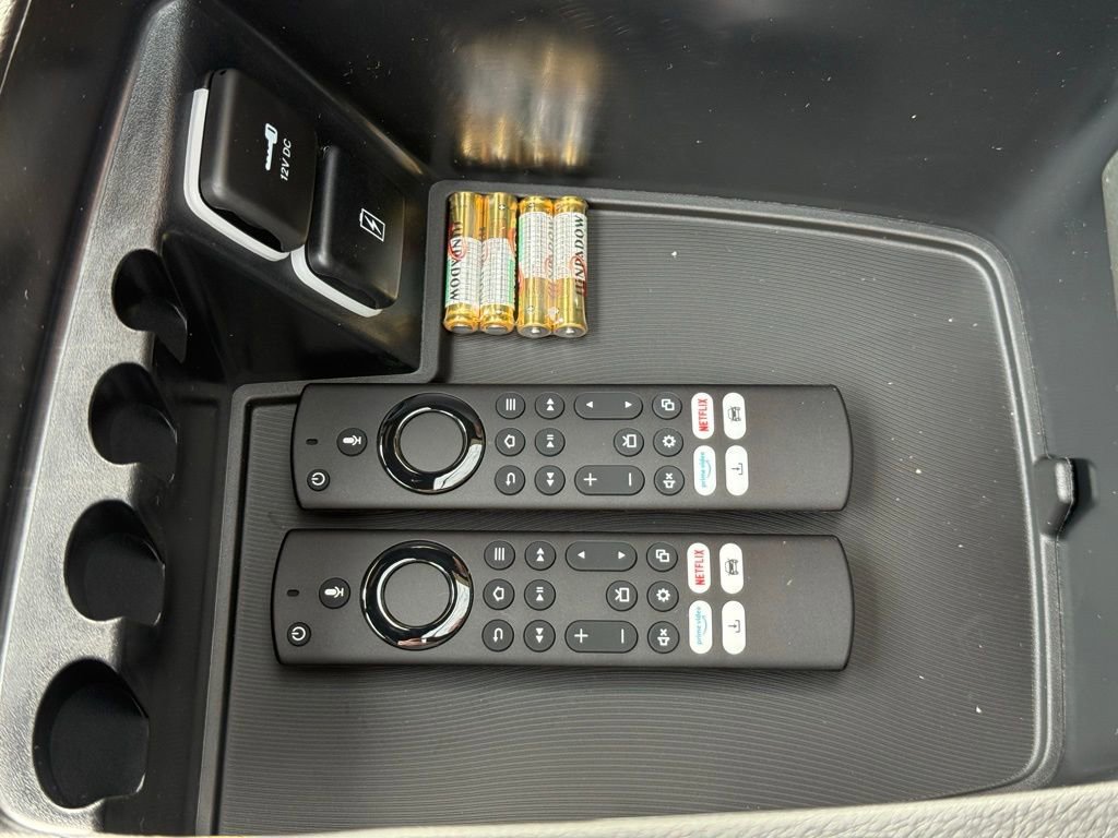 New 2026 Chrysler Pacifica Pinnacle image 30