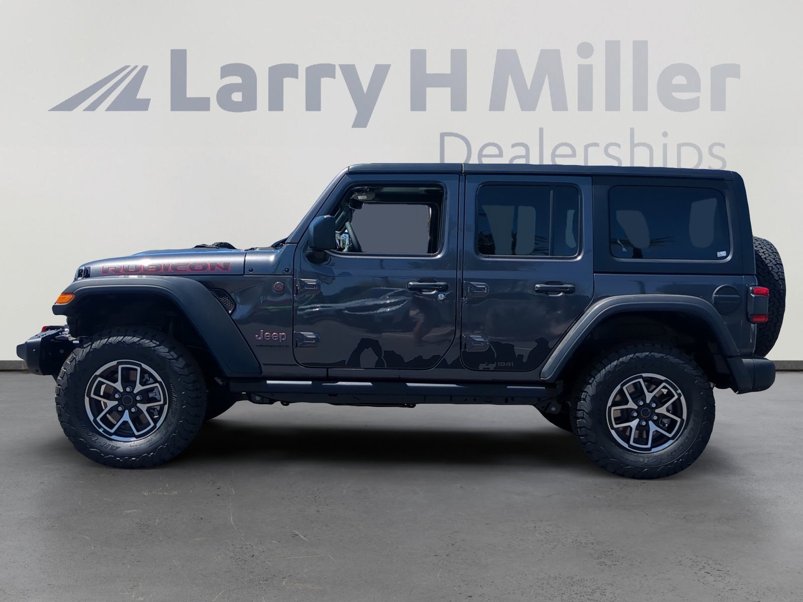 New 2025 Jeep Wrangler Unlimited Rubicon w/ Steel Bumper Group image 2