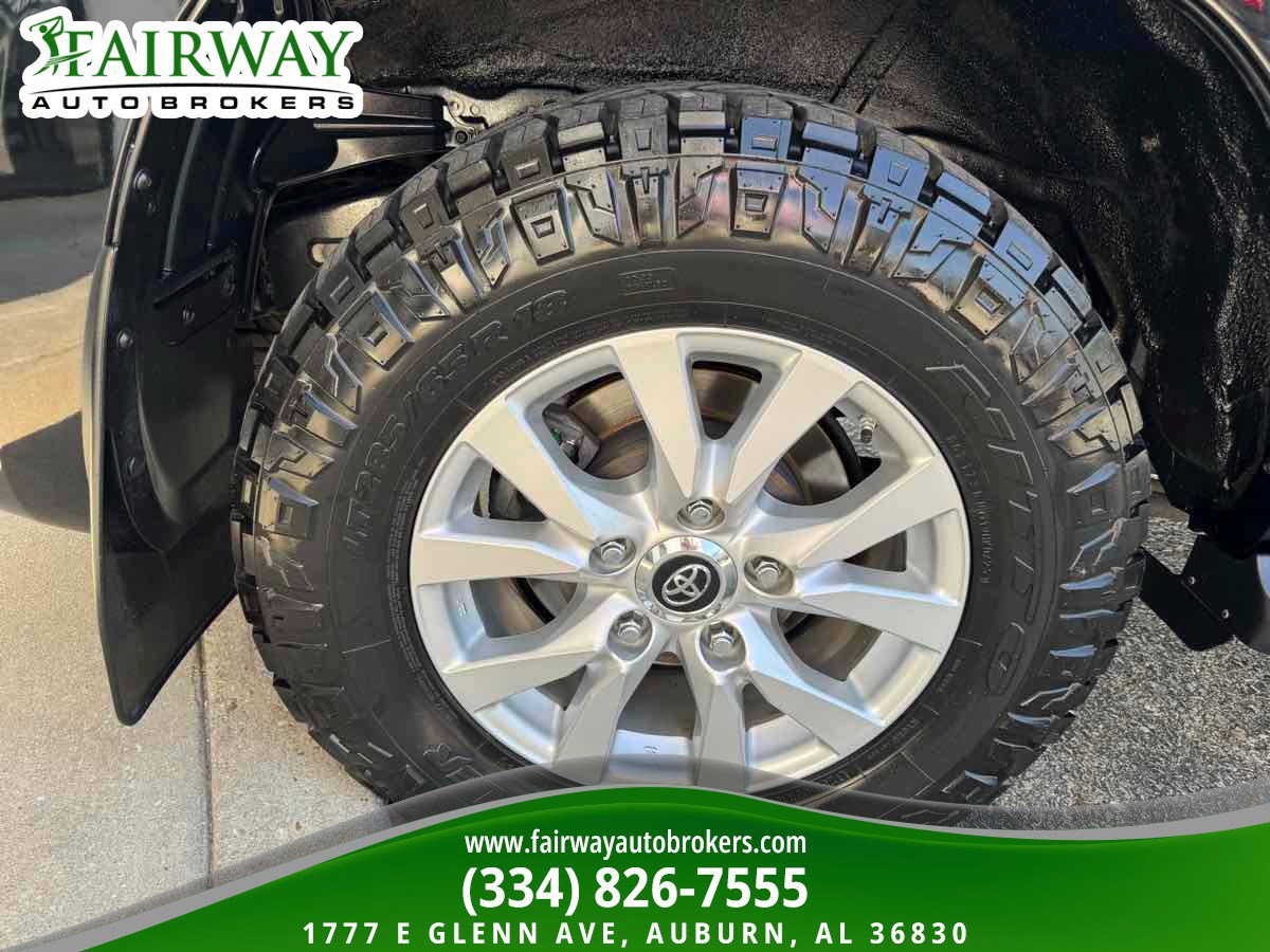 Used 2014 Toyota Land Cruiser AWD/4WD image 37