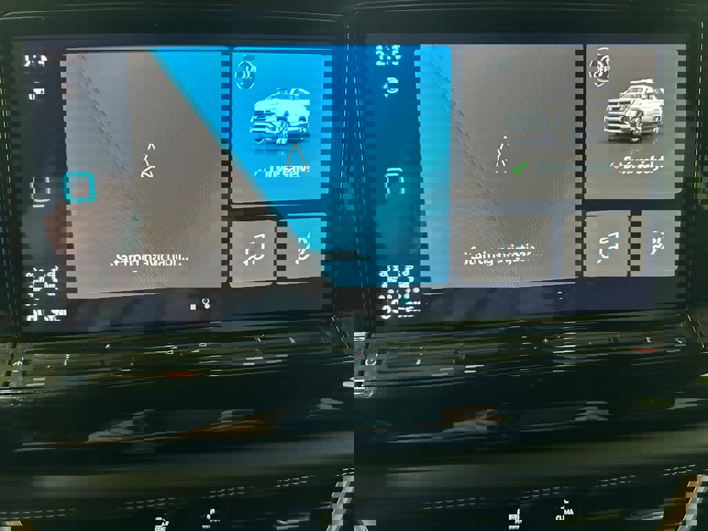 Used 2025 Volkswagen Atlas Cross Sport SE image 28